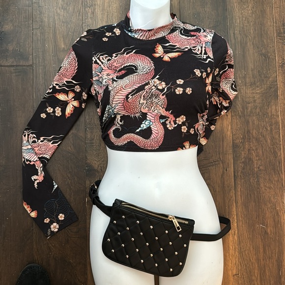 G Mini U.S.A  Long Sleeve Dragon Butterfly Crop Top - Picture 4 of 13
